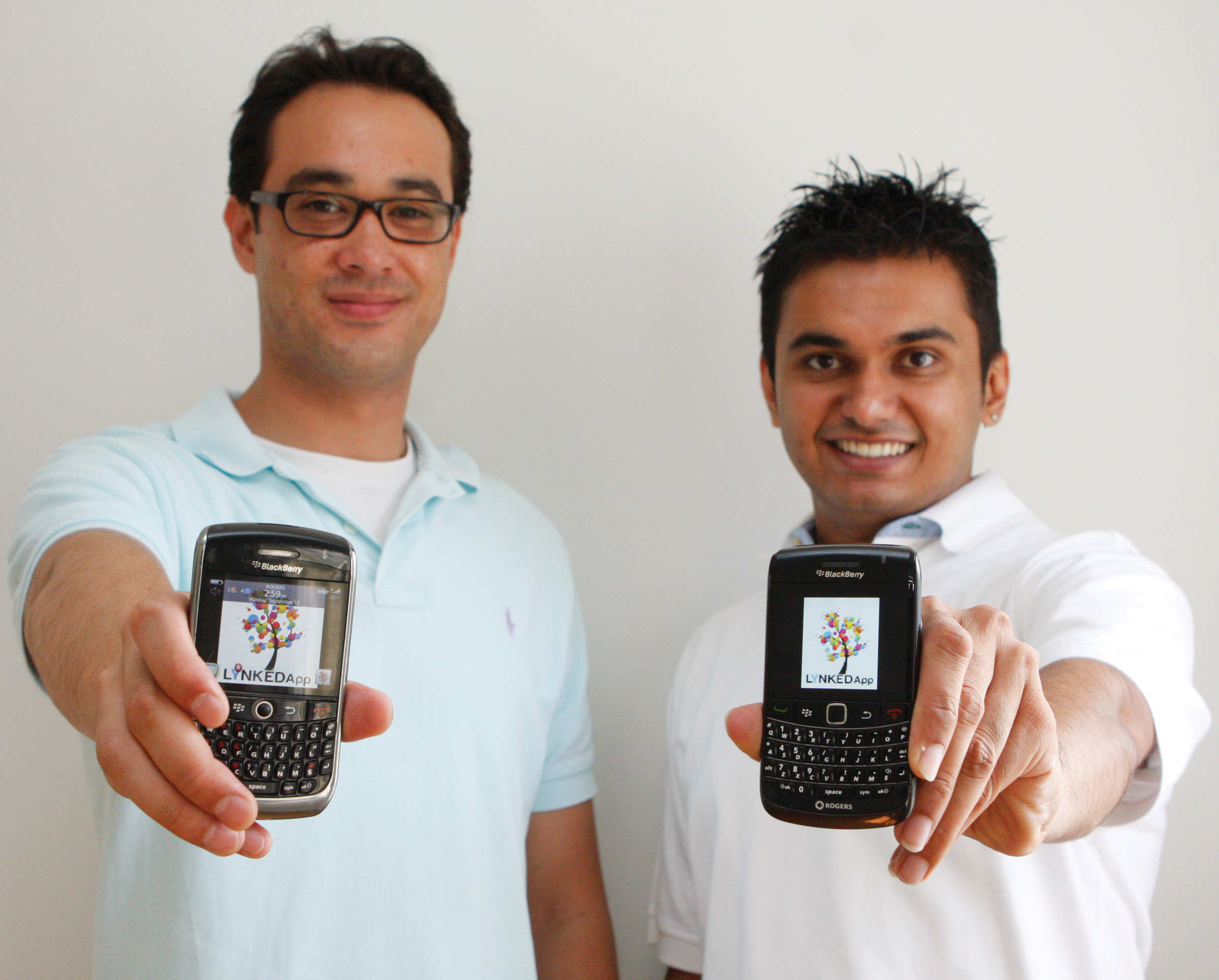 Michael La Fleur and Dhynanesh Chaudhari have collaborated to create a new Blackberry application Lynked.