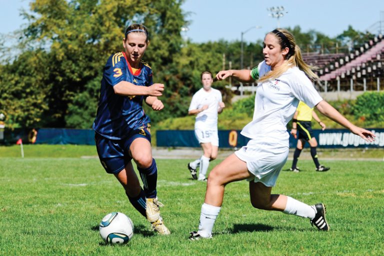 The women’s soccer team gained only one of a possible six points against Toronto in 2011.