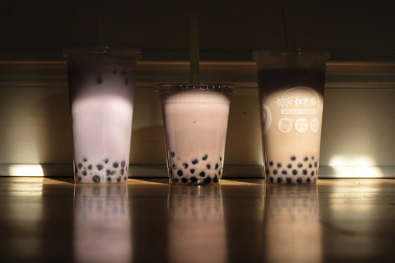 Taro bubble tea is made from milk