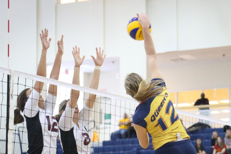 The women’s volleyball team sits third in the OUA with two games left.