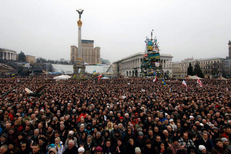 Protesters fill Independence Square in Kiev