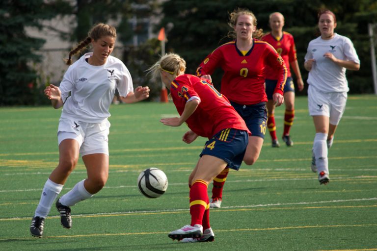 Queen’s moved into second place in the OUA East after Wednesday’s 4-0 win over Carleton.