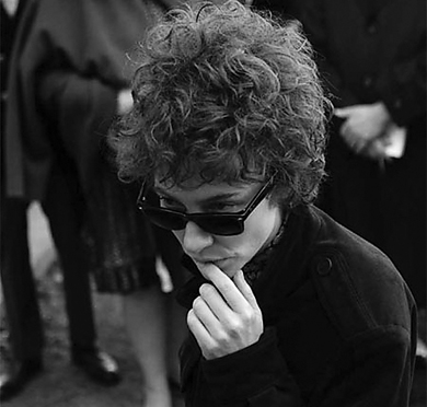 Critics have been raving about Blanchett’s portrayal of 1970s rocker Dylan at the height of his career.