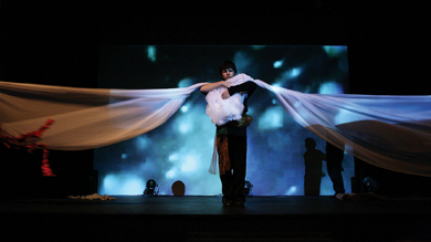 What began as an assignment for a fourth-year interdisciplinary course evolved into Thread