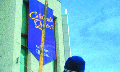 Here to stay: the grease pole made its long-awaited return to Queen’s campus yesterday morning.