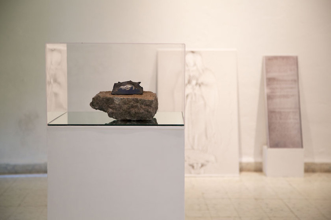 Jacqueline Hoang Nguyen is a Montreal-born research artist