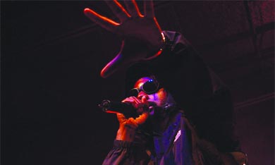 K-OS proves to the frosh that “hip-hop’s not dead—it’s all in the emcee” at the annual frosh concert last Friday.