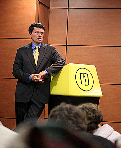 Gauvin Bailey lectures in Colombia