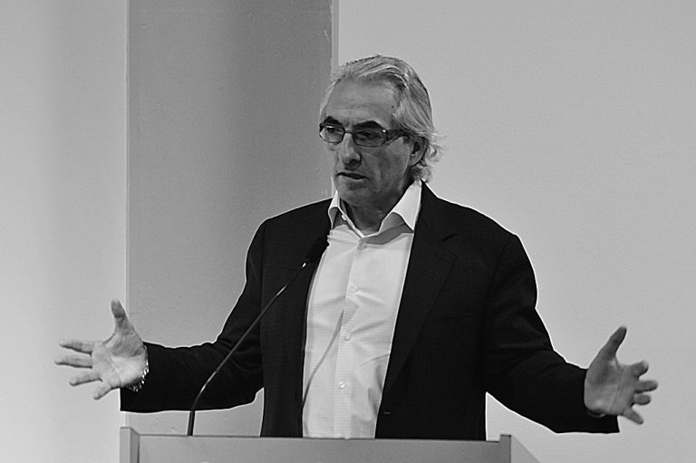 Former national chief Phil Fontaine says he thinks the main issue for the new national chief is to create a working relationship with the federal government.
