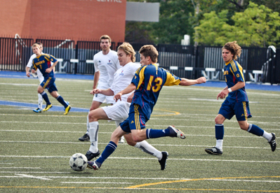 The men’s soccer team took on the University of Toronto Varsity Blues in a 1-0 loss this weekend.