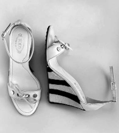Tod’s version of the wedge sandal.