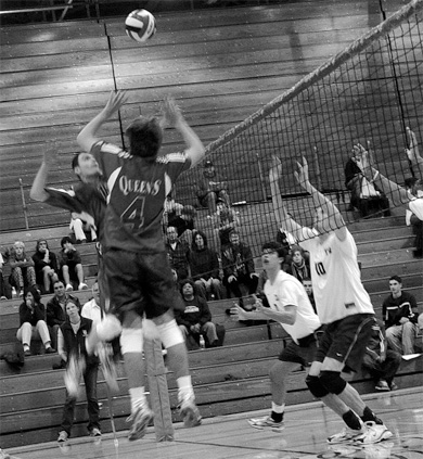 Men’s volleyball came back from Western and Windsor two wins richer.