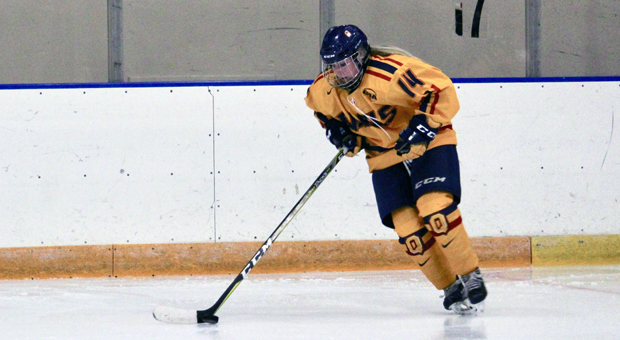The women’s hockey team split their weekend games for the second straight weekend.