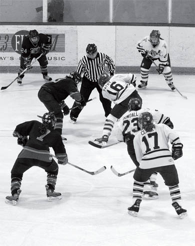 Women’s hockey was upset by Western Friday but bounced back to beat Toronto Saturday.