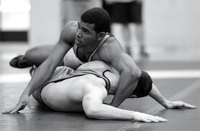 The wrestling team brought in three medals at the Queen’s Open last weekend in Bartlett Gym.