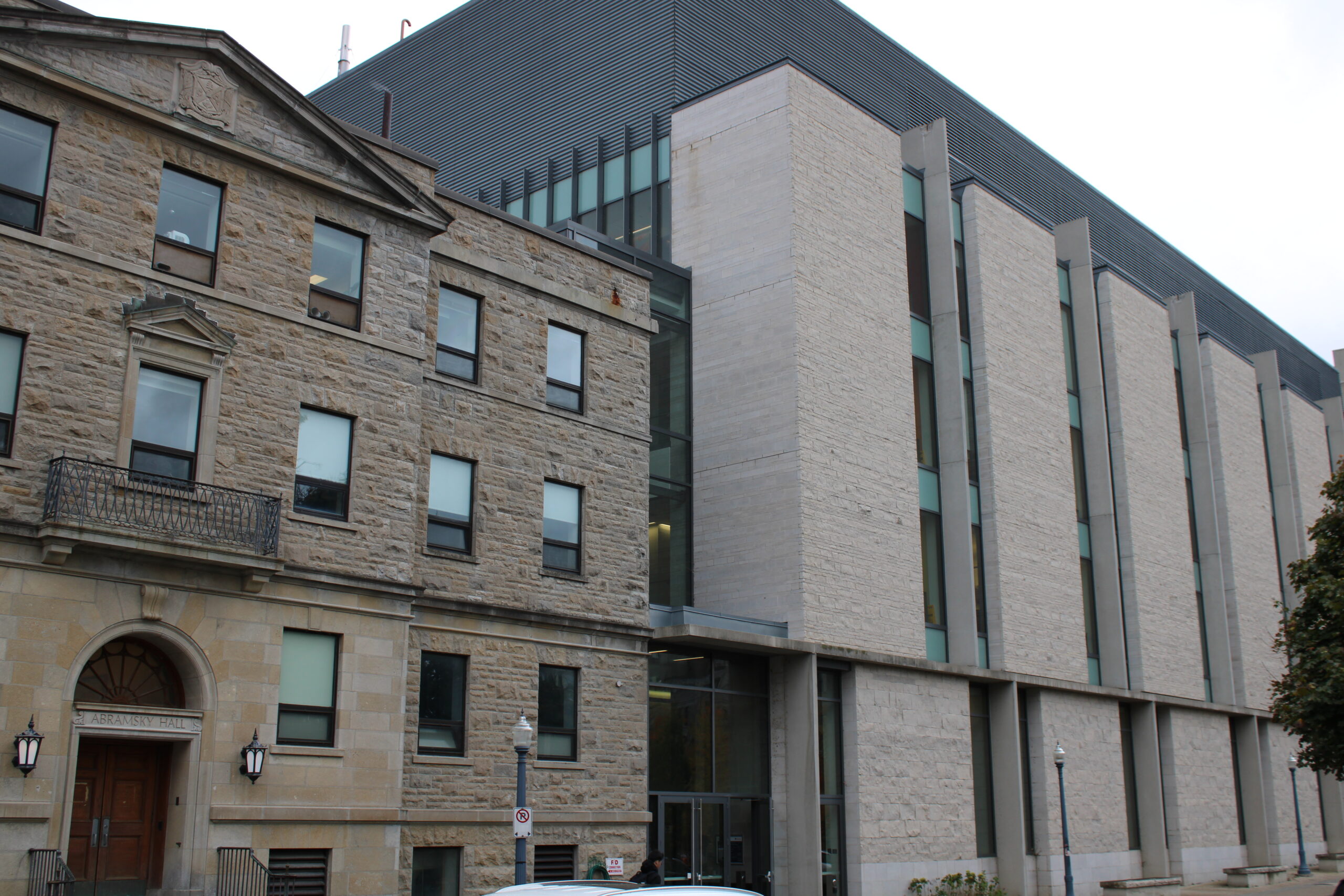 Queen’s ranks seventh out of fifteen schools in Maclean’s rankings